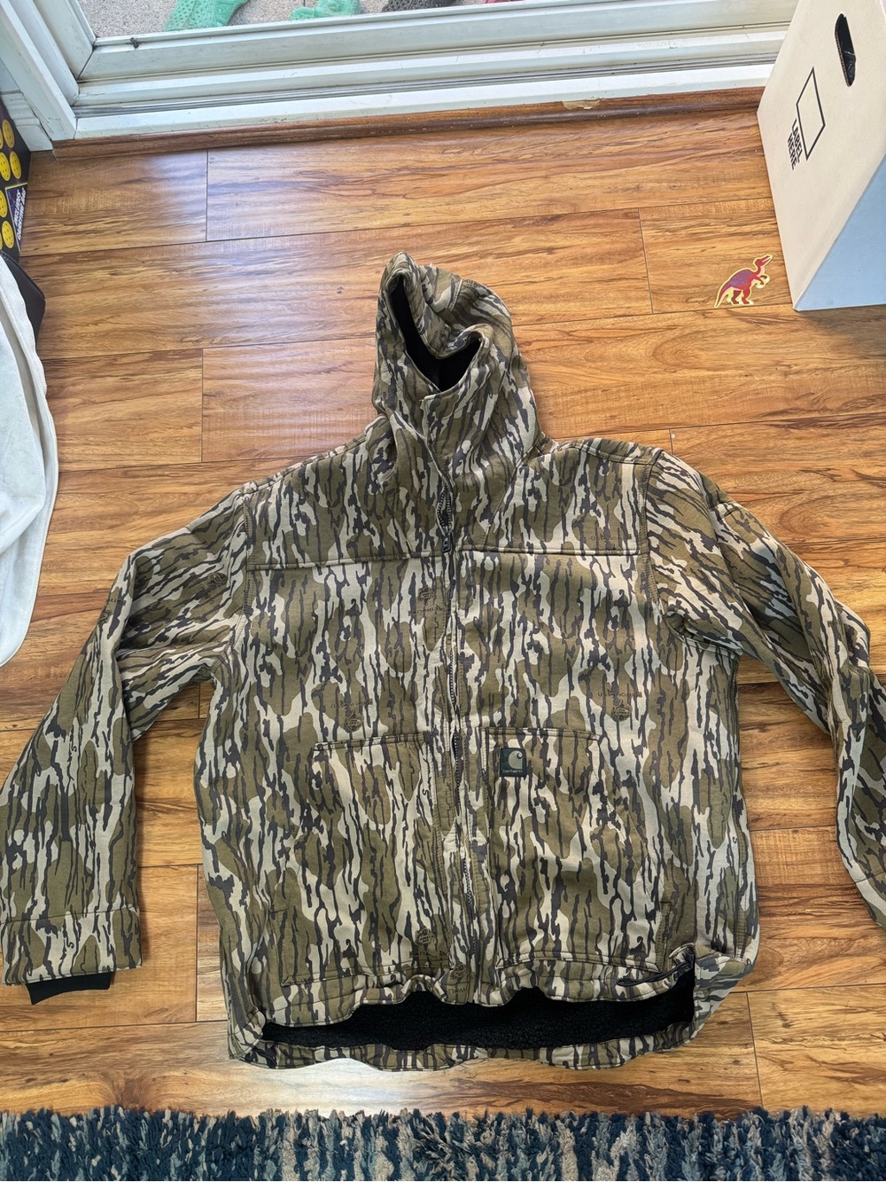 Carhartt Loose-Fit Midweight Camo Sleeve
Long-Sleeve Jacket size Large
